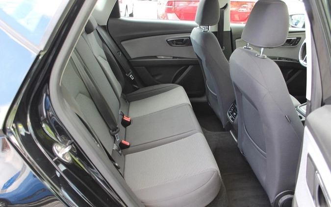 Seat Leon cena 54900 przebieg: 205500, rok produkcji 2019 z Michałowo małe 172
